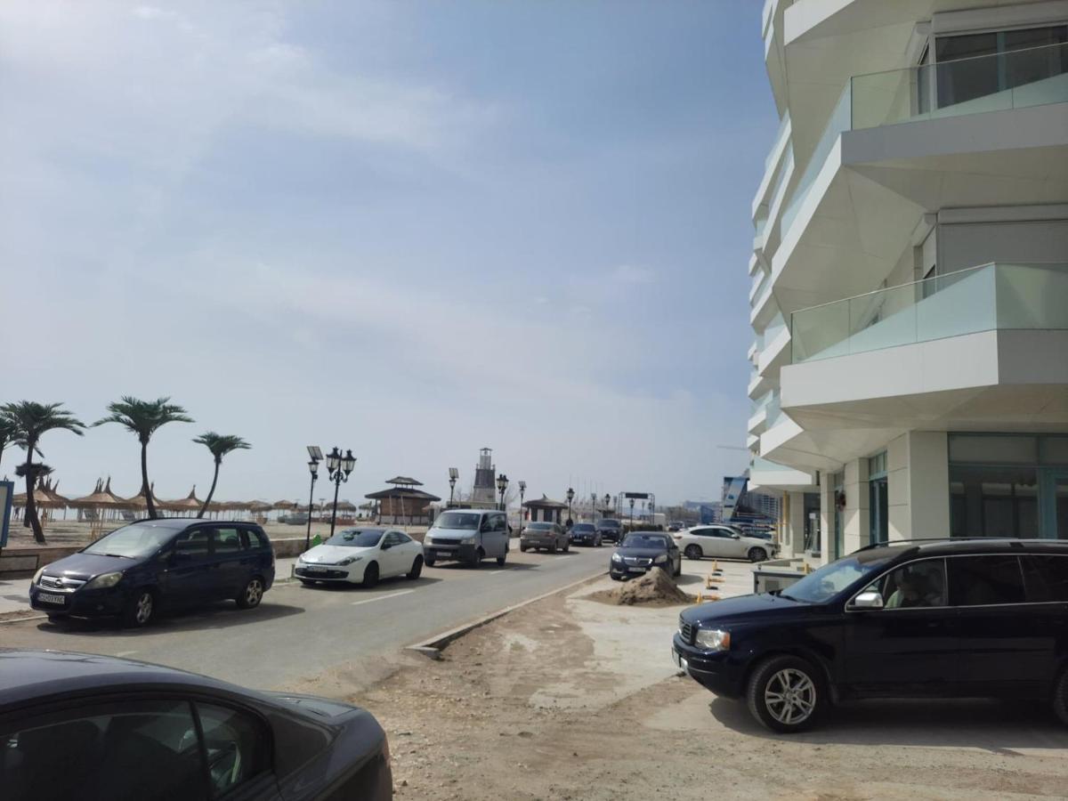 Beach Residence 10 Metri Pana La Plaja Năvodari Kültér fotó